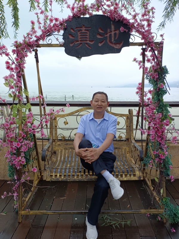 奋斗的第一张照片--安徽王婆说媒